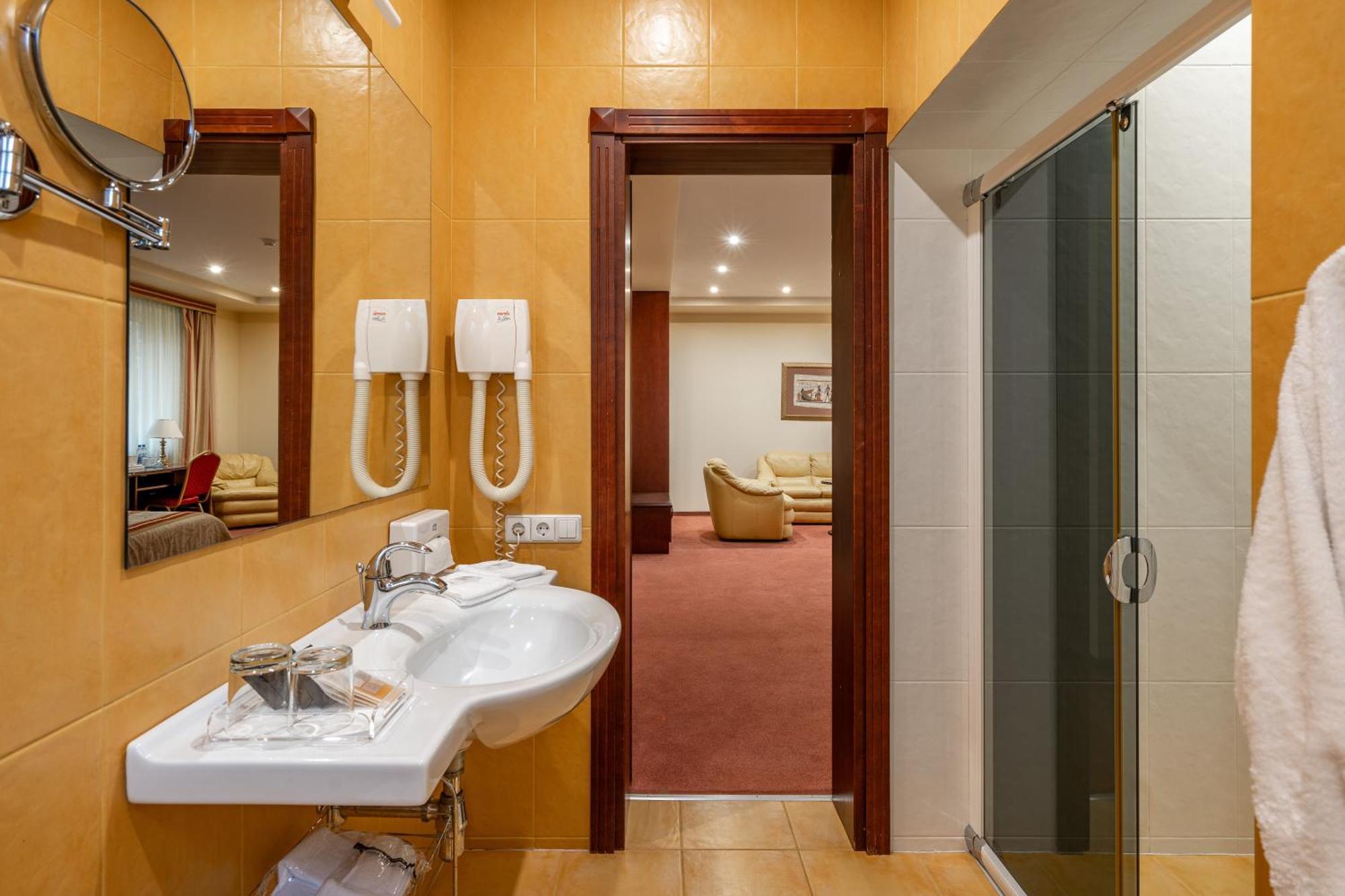 Hotel Sfinksas كاوناس المظهر الخارجي الصورة